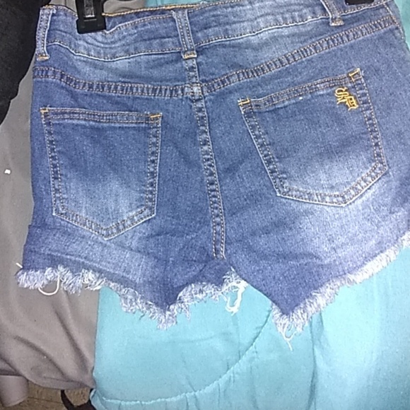 Shorts - Picture 2 of 2